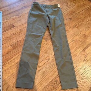 OLD NAVY OLIVE GREEN HIGH RISE PIXIE SKINNY PANTS SIZE 2 NEW